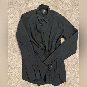 Men’s H&M black button down shirt